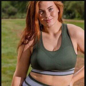 Senita Sporty Seamless Sports Bra